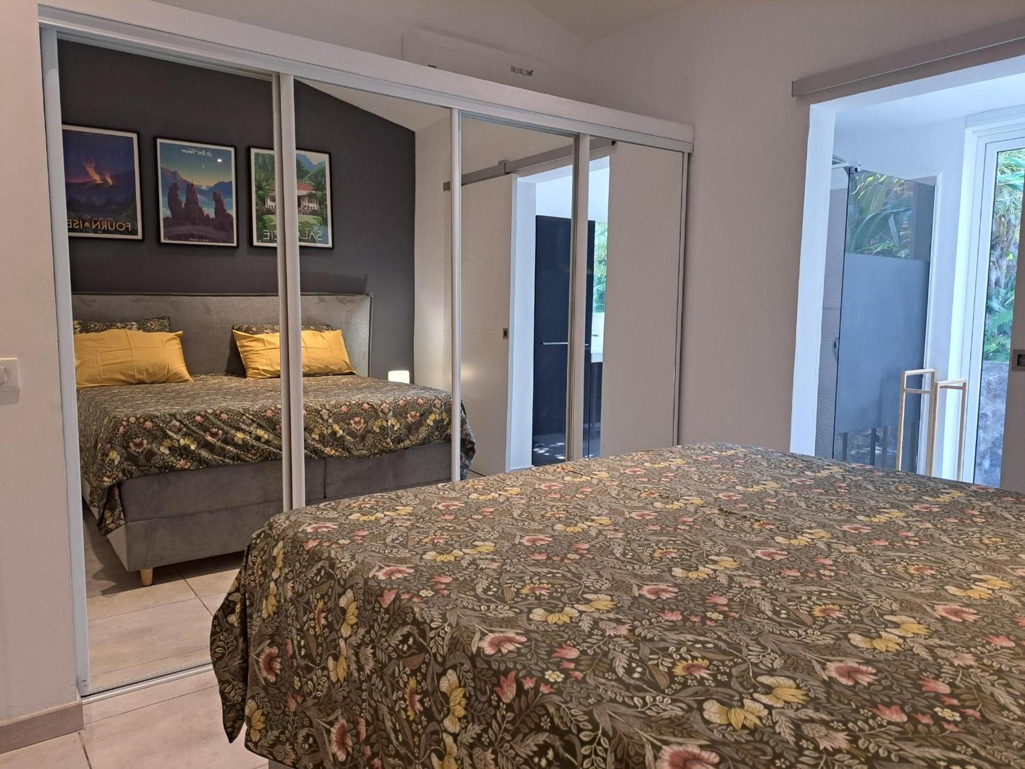 Villa Tropicale - Meuble De Tourisme 4 Etoiles Saint-Gilles-les Bains Eksteriør billede